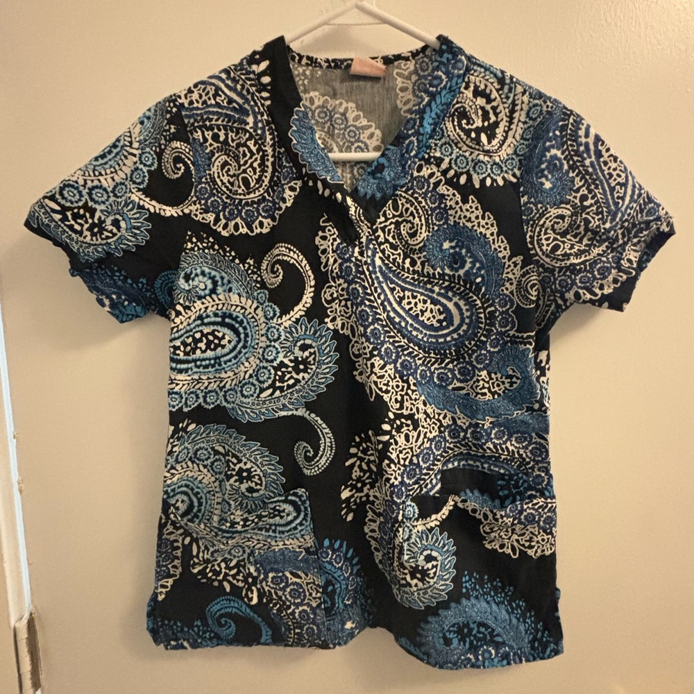 Women’s scrub top